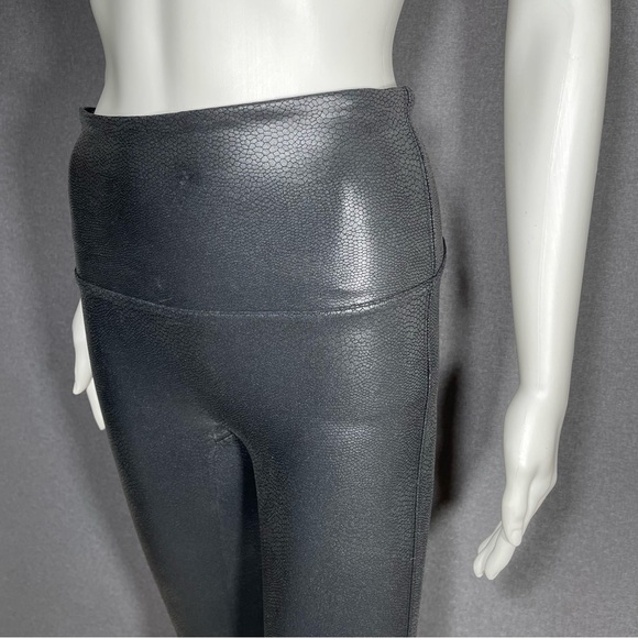 Spanx faux leather matte snake black leggings - Picture 5 of 11